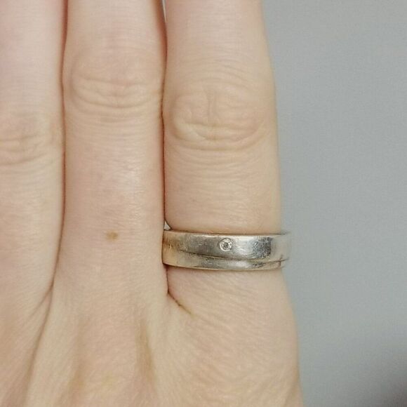 Vintage Sterling Silver Size 7 Band, Tiny Inset Rhinestone, 925, Unisex Estate - Picture 10 of 10